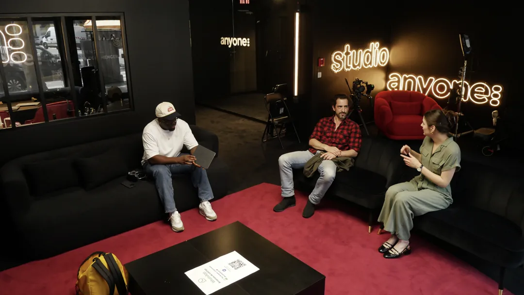 Tourne dans nos studios à Paris
